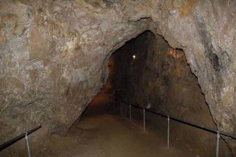 Great Rutland Cavern