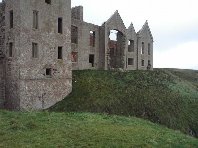 photo of the Slain's Castle