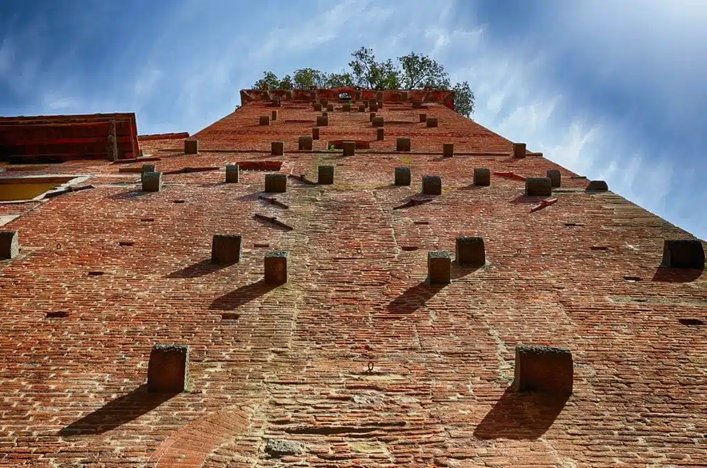 Guinigi Tower