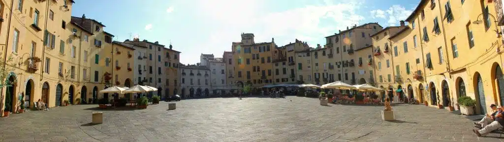 Piazza dell' Anfiteatro