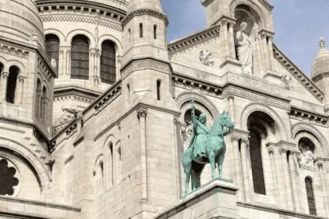 The Basilica of the Sacred Heart of Paris 5 The Basilica of the Sacred Heart of Paris